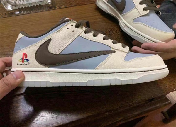 Travis Scott x PlayStation x Dunk Low "PS5" photo review
