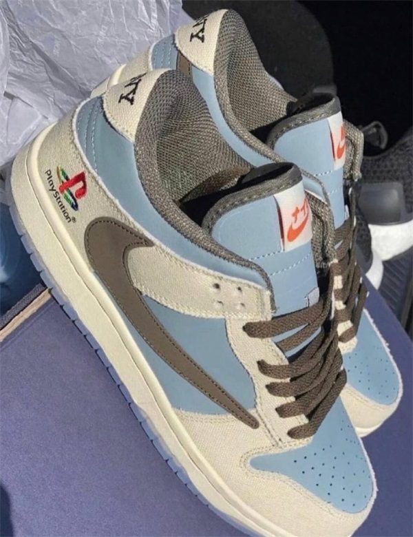 Travis Scott x PlayStation x Dunk Low "PS5" photo review