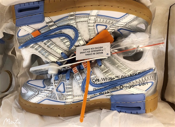 Off-White x Nike Air Rubber Dunk “University Blue” photo review