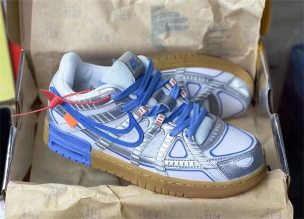 Off-White x Nike Air Rubber Dunk “University Blue” photo review