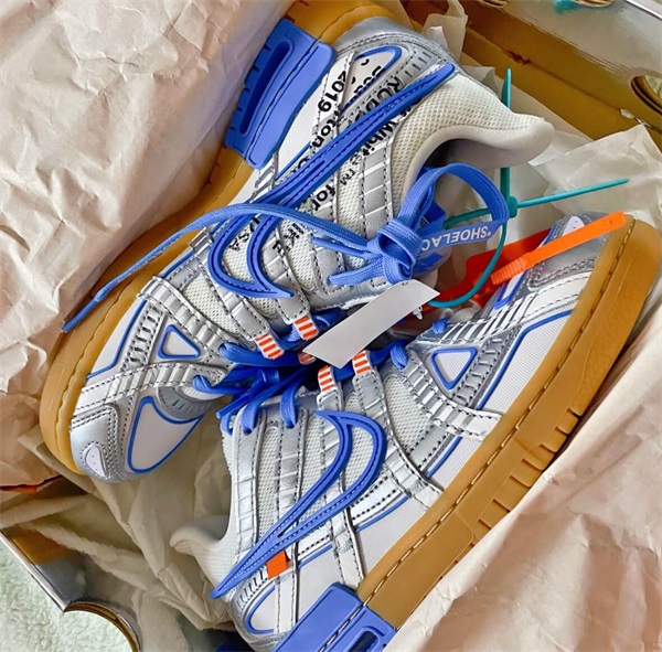 Off-White x Nike Air Rubber Dunk “University Blue” photo review