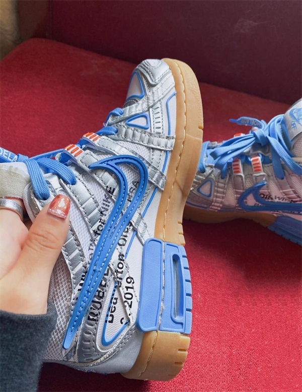 Off-White x Nike Air Rubber Dunk “University Blue” photo review