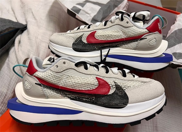 Sacai x Nike VaporWaffle "Sail" photo review