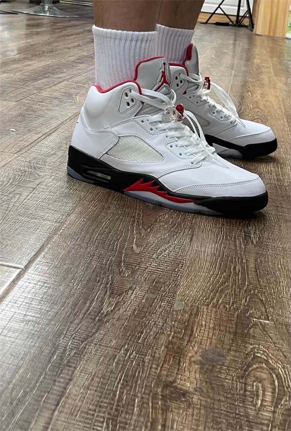 Air Jordan 5 Retro 'Fire Red' 2020 photo review