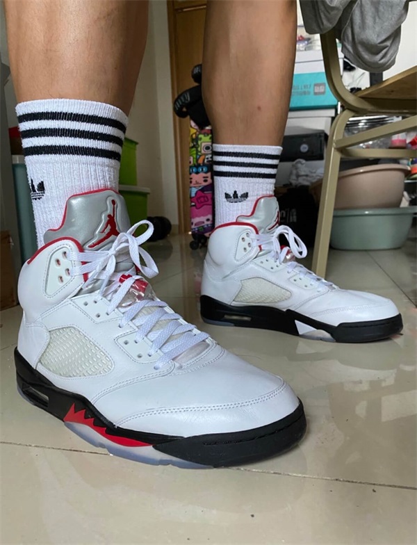 Air Jordan 5 Retro 'Fire Red' 2020 photo review