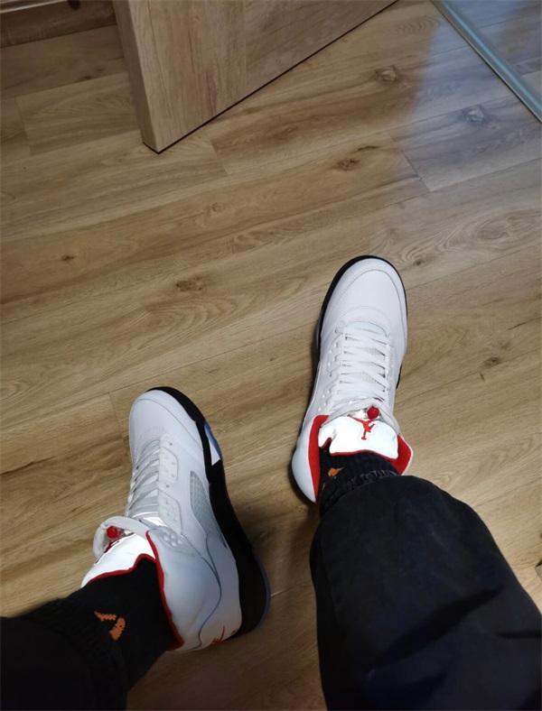 Air Jordan 5 Retro 'Fire Red' 2020 photo review