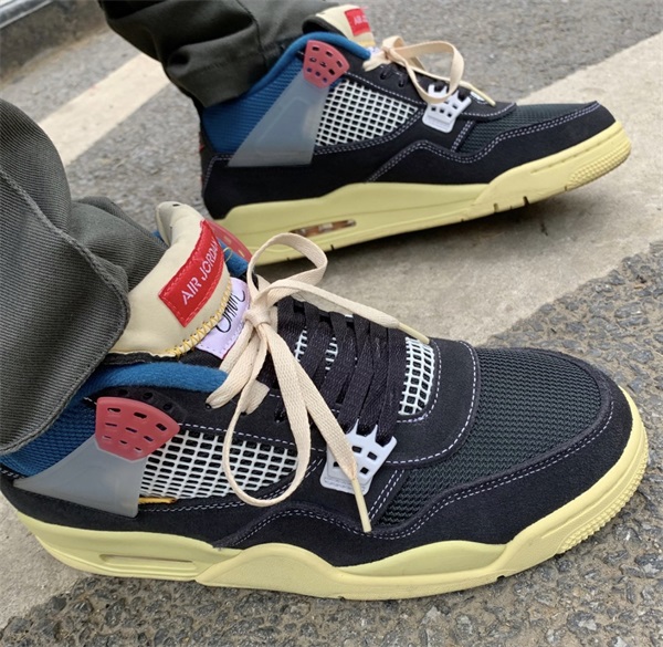 Union x Jordan 4 Retro "Off Noir" photo review