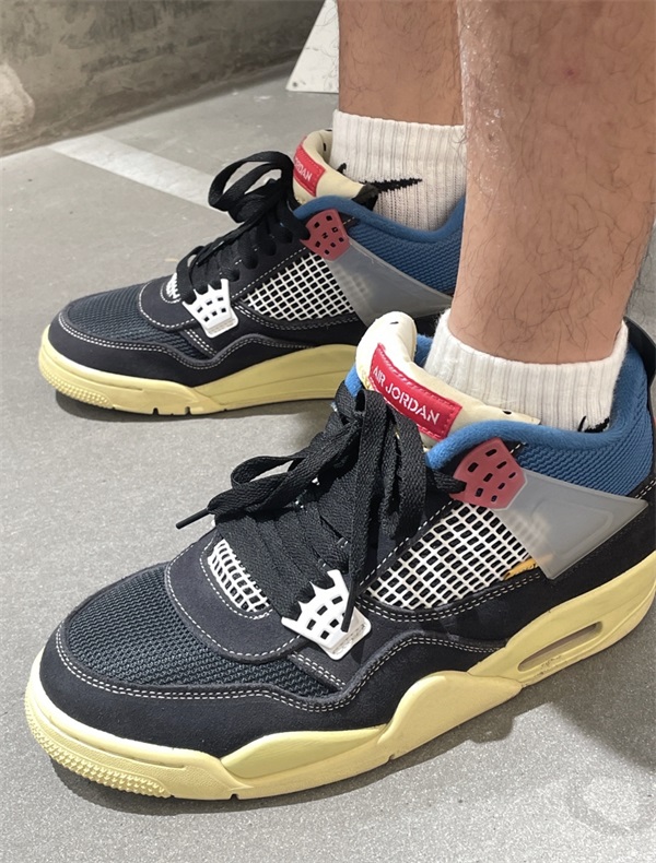 Union x Jordan 4 Retro "Off Noir" photo review