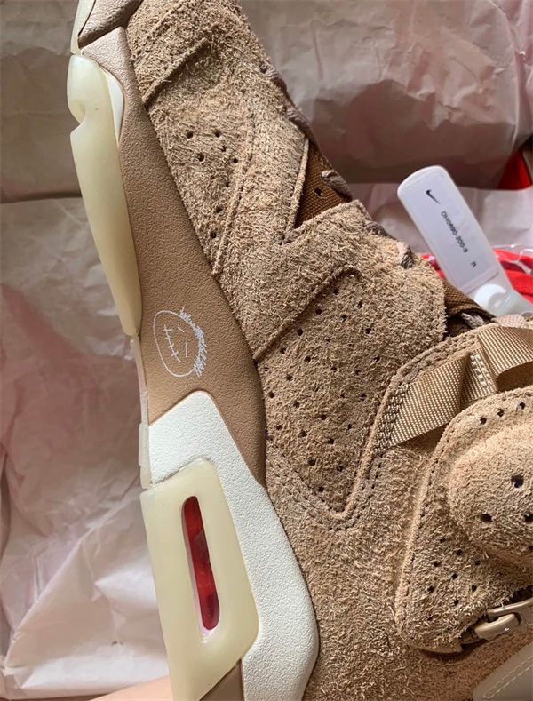 Travis Scott x Air Jordan 6 “British Khaki” photo review