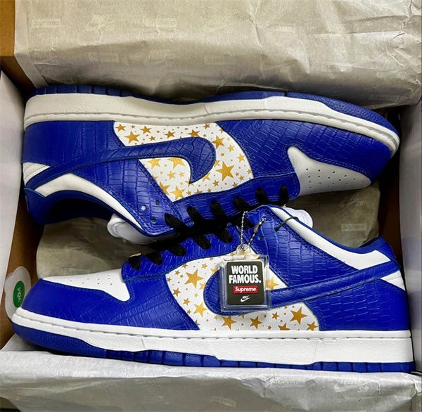 Nik  Dunk Low x  Supreme OG SB QS 'Hyper Royal' photo review