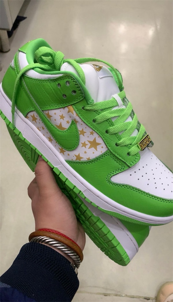 Nike Supreme x Dunk Low OG SB QS 'Mean Green' photo review