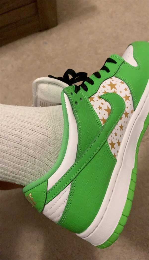 Nike Supreme x Dunk Low OG SB QS 'Mean Green' photo review