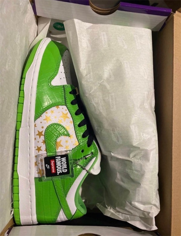 Nike Supreme x Dunk Low OG SB QS 'Mean Green' photo review