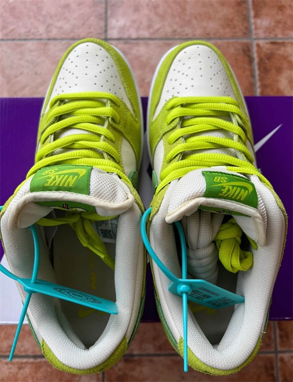 Nike Dunk Low Pro SB 'Fruity Pack - Green Apple' photo review