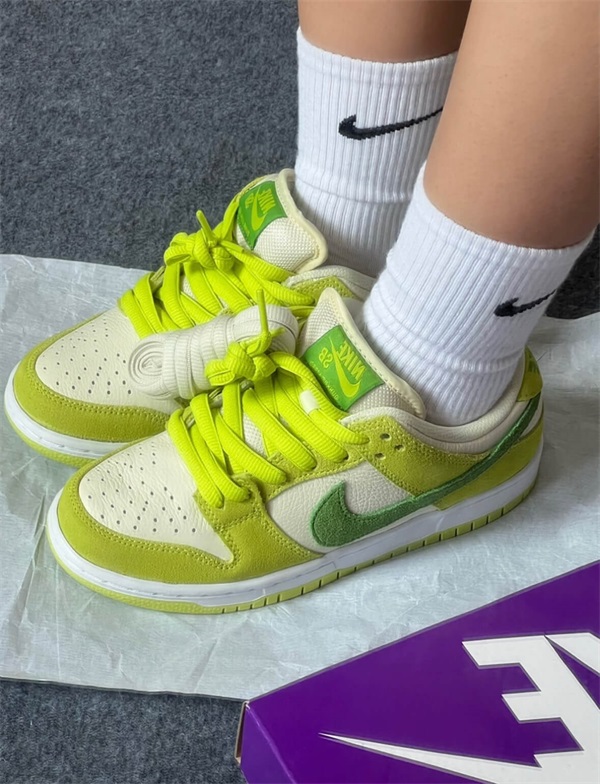 Nike Dunk Low Pro SB 'Fruity Pack - Green Apple' photo review