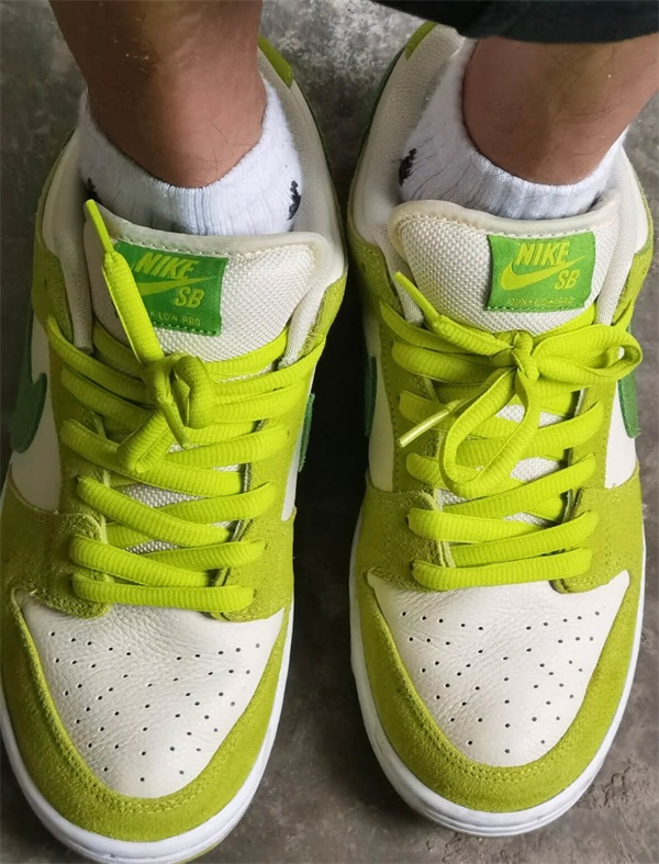 Nike Dunk Low Pro SB 'Fruity Pack - Green Apple' photo review