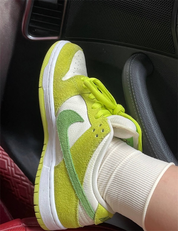 Nike Dunk Low Pro SB 'Fruity Pack - Green Apple' photo review